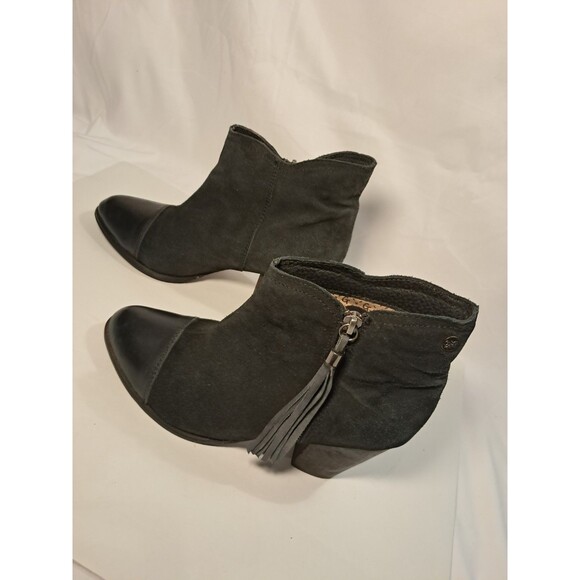 Gioseppo Size 9 US/40 EU Black Suede Leather Ankle Boot Zipper Tassle 3" Heel - Picture 4 of 9